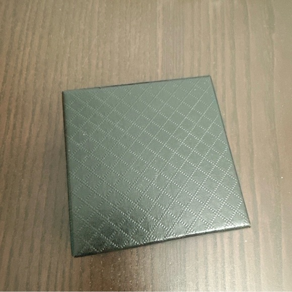 925 Sterling Small Clear Rhinestones Teddy bear Earrings - Picture 6 of 6